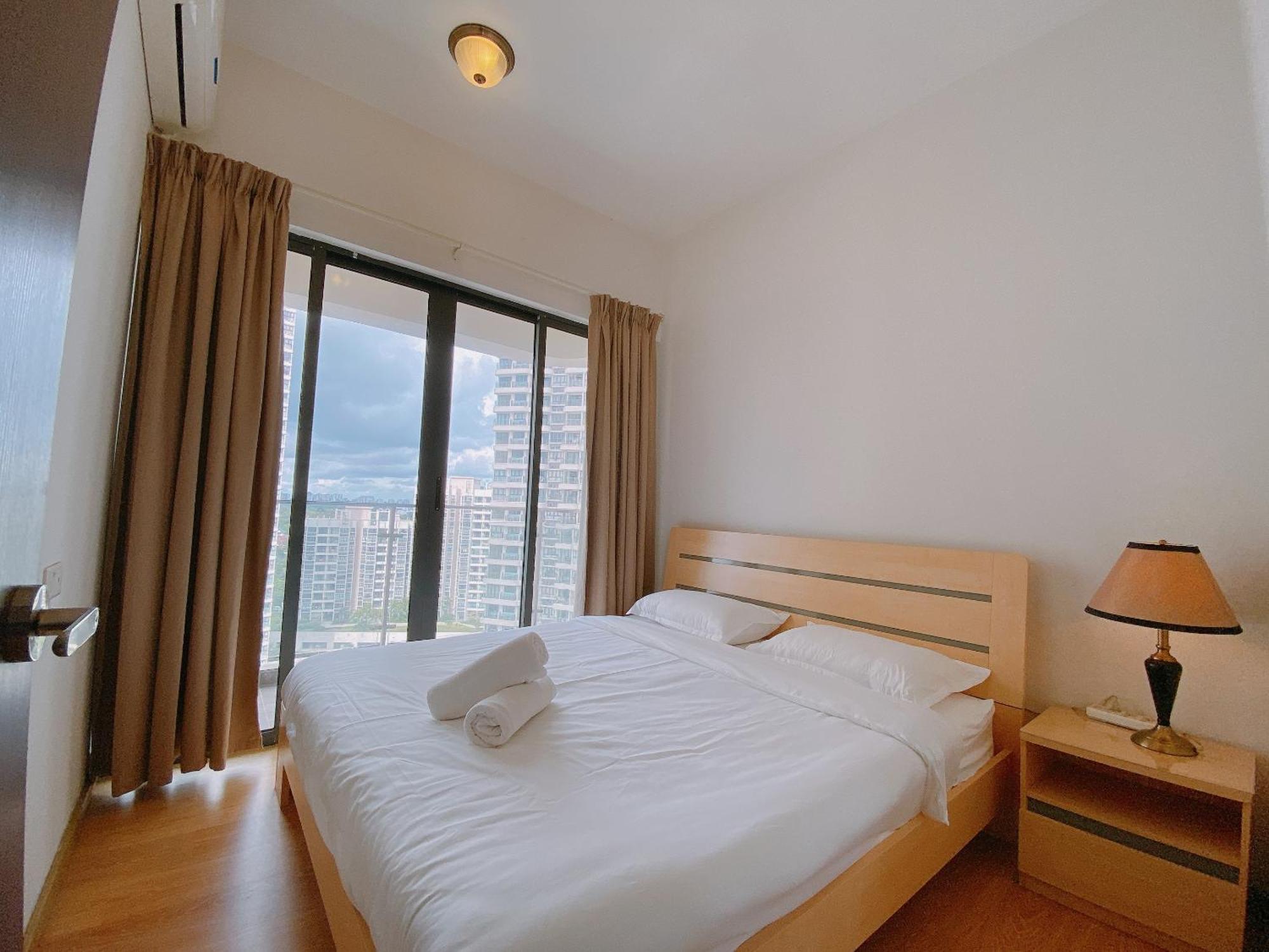 Seafront Country Garden Danga Bay By Lions Bay Apartment Johor Bahru Room photo
