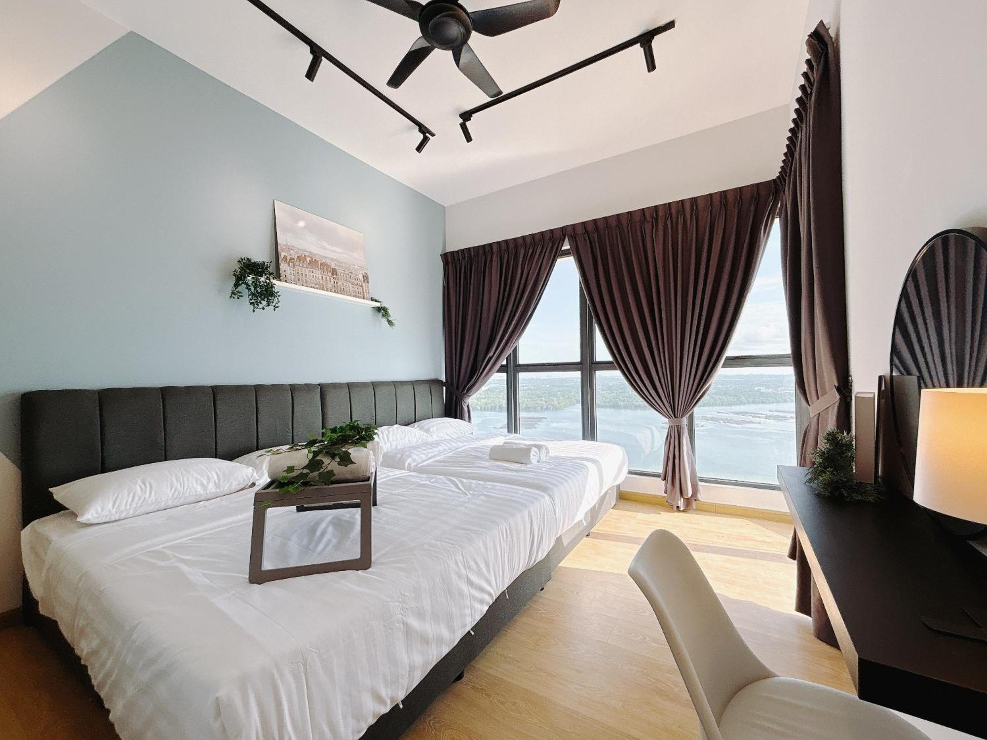 Seafront Country Garden Danga Bay By Lions Bay Apartment Johor Bahru Room photo