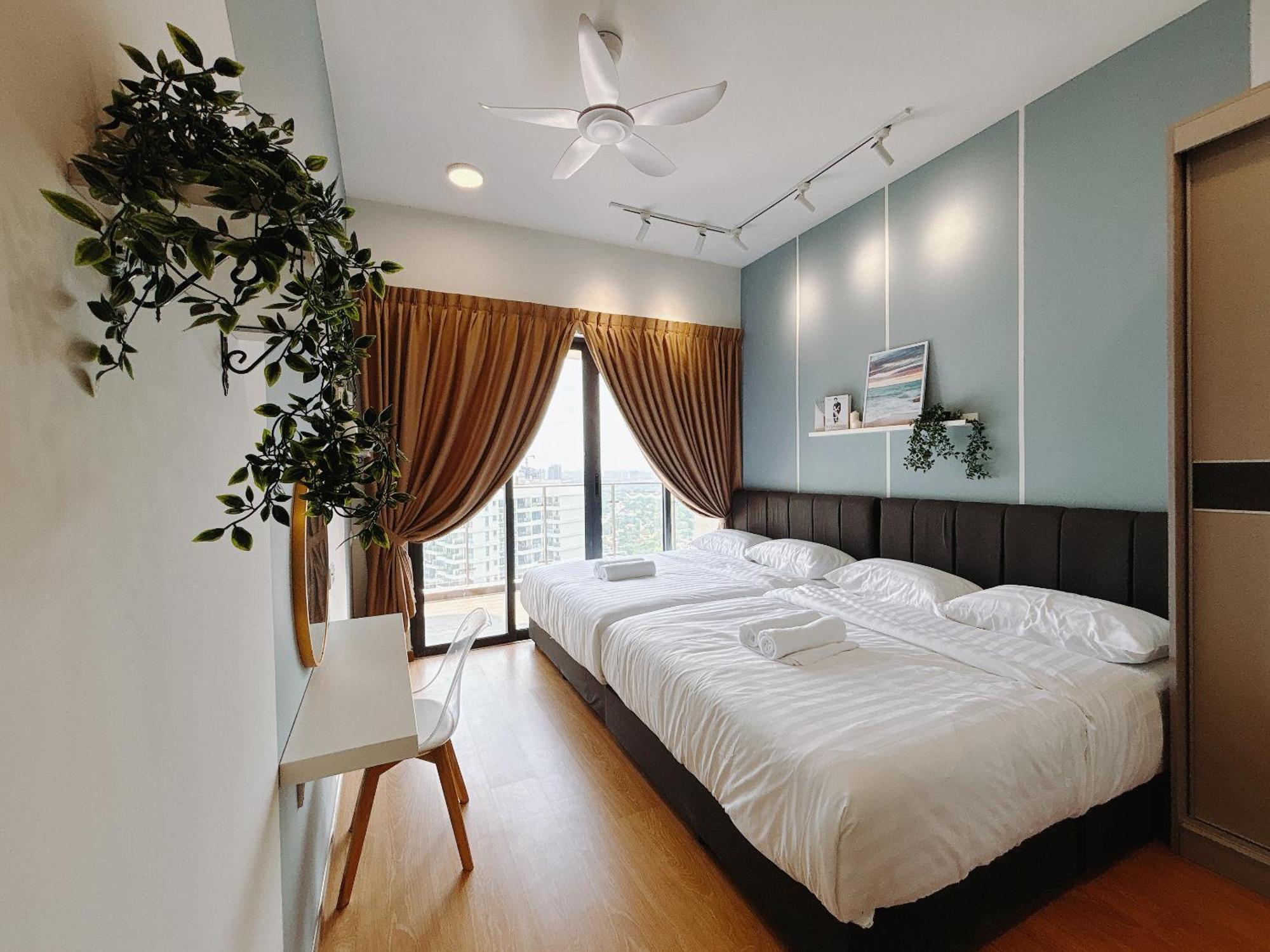 Seafront Country Garden Danga Bay By Lions Bay Apartment Johor Bahru Room photo