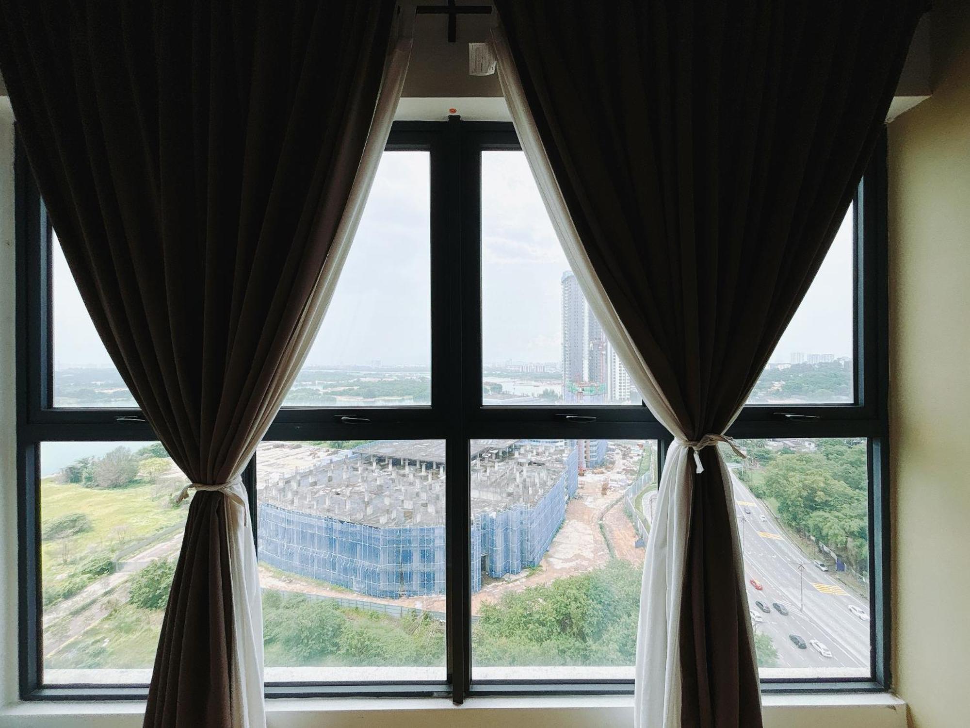 Seafront Country Garden Danga Bay By Lions Bay Apartment Johor Bahru Room photo